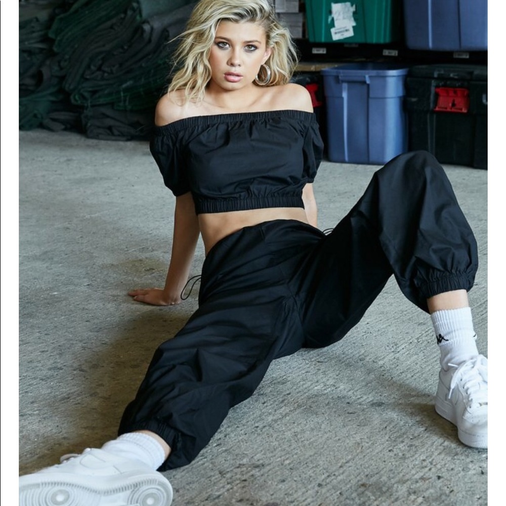 SOLD Piece WIND BREAKER SET | ACCEPTING OFFERS!